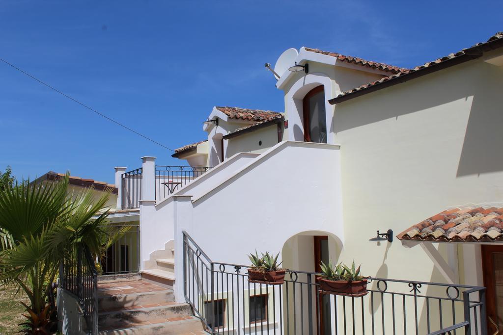 Albergo Villa Vittoria Rodi Garganico Exterior foto